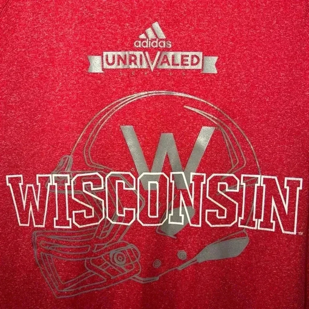 Adidas Climalite Long sleeve T-shirt Red Wisconsin Unrivaled Series Size Small